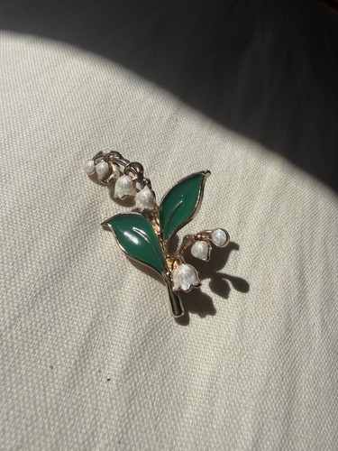 Broche muguet fleurs - fleurs, blanches