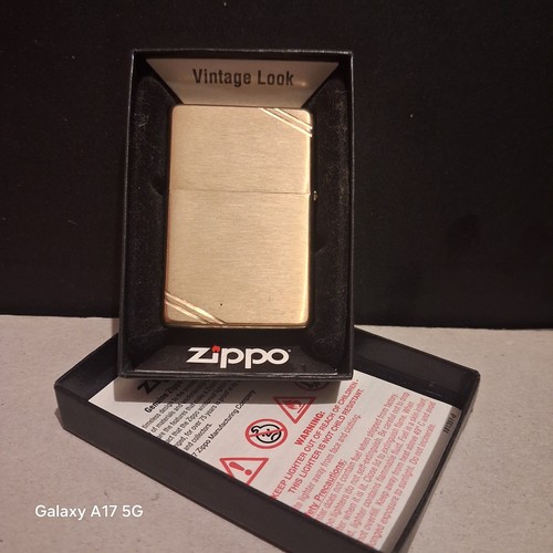 Zippo 1937 brushed brass - ★,