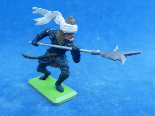 Britains deetail 1971 - 1:32,