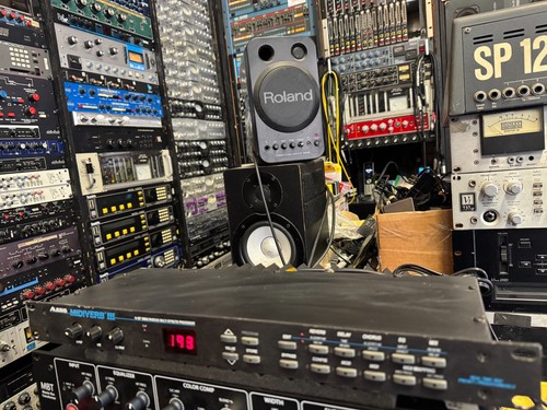 Alesis midiverb iii - alesis,