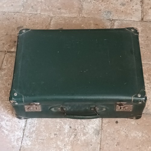 Valise verte ancienne - , en