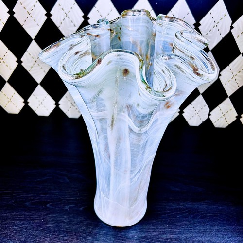 White opaline art - opaline, glass