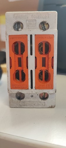 Vynckier pole fuse holder - 2-pole,