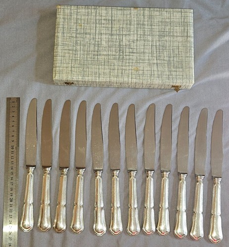 Bel coffret 12 couteaux - pb,