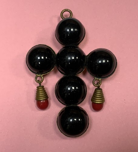 Très joli pendentif croix - joli,