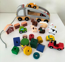 lot jouets figurines bois véhicules, animaux de la ferme, formes géométriques