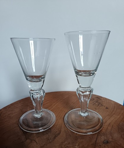 Verre soufflé xviiième 2 - verre, xviiième: