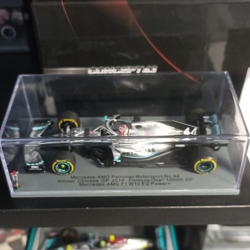 Mercedes amg w10 e - f1,