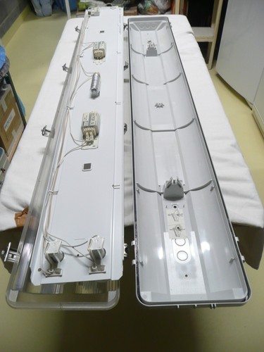 Luminaire 2 réglettes - :,