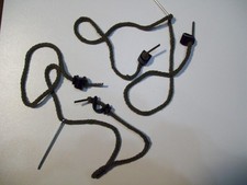 2 lacets attaches pour