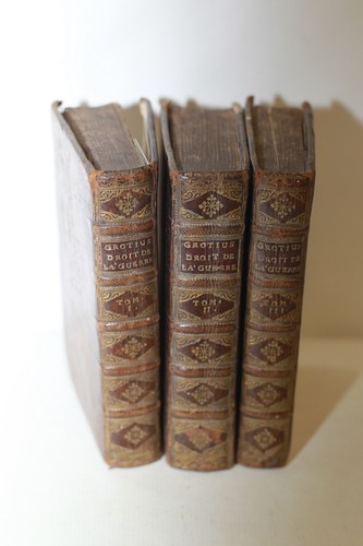 Livre droit guerre et - livre,