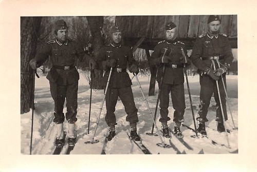 Les soldats font la - soldats,
