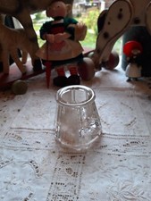 Pyrogène en verre ou cristal moulé tampon a identifier