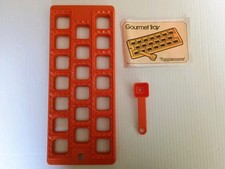 Vintage Tupperware Gourmet Tray Ravioli Pierogi Dumpling Maker Orange # 1663-2