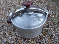 SUPER-COCOTTE Minute SEB 10