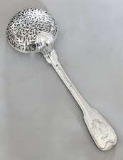 Cuillère à Saupoudrer Argent Massif  Paris 1775-1781 Époque Louis XVI XVIIIème 