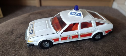 Corgi rover police car white - police,