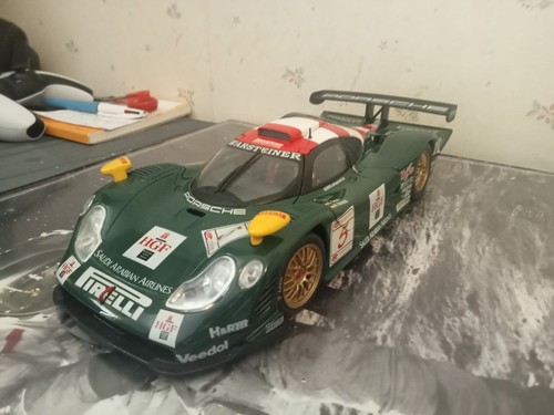 Maisto porsche 911 gt1 - 1/18,