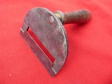 TAILLE SOUPE RABOT A PAIN