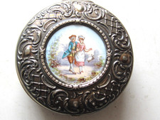 Jolie boite ronde  ancienne