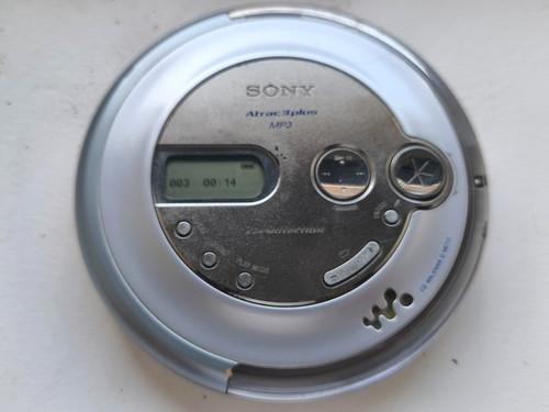 Sony 711 walkman - sony,