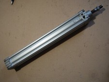 Vérin pneumatique BOSCH 0 822