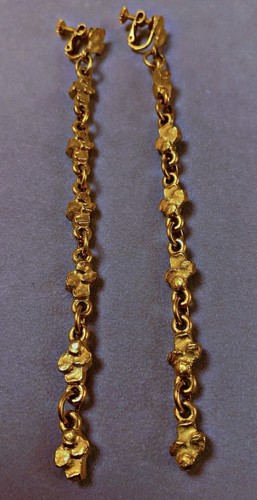 Boucles oreilles biche de - d'oreilles,
