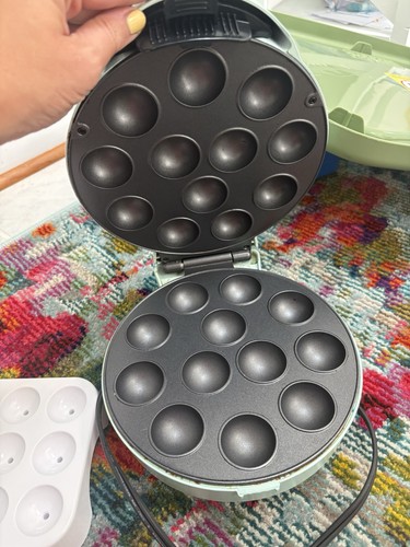 Cake pop maker - cake,