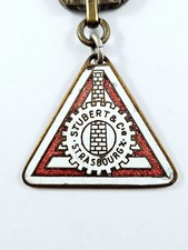 KEYCHAIN - Augis - STUBERT & CIE - STRASBOURG - ENAMELLED METAL 60s -