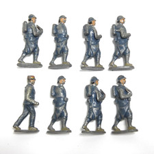 LOT 8 FIGURINES SOLDAT PLOMB