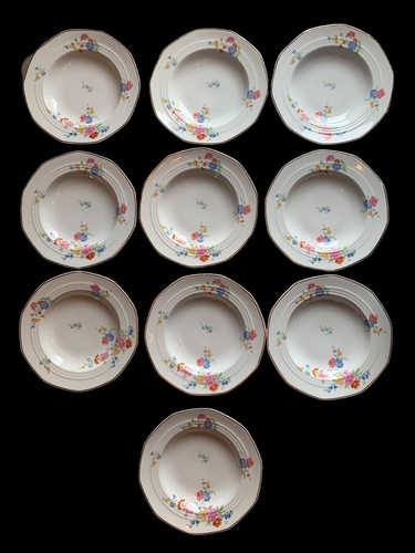 Lot assiettes porcelaine - lot,