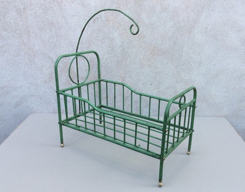 Petit lit poupee - poupee, metal