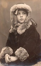 BJ267 Vintage Photo Card RPPC Child Girl Coat Fur Portrait