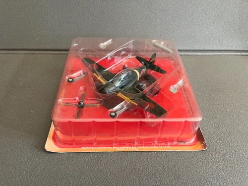 Avion miniature militaire - miniature,