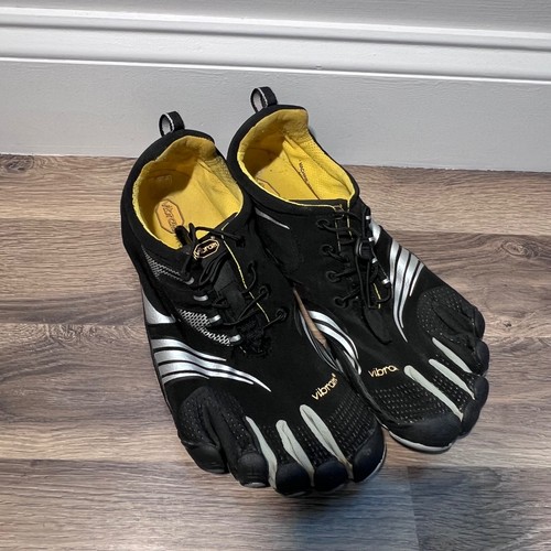 Vibram fivefingers toe shoes - vibram,