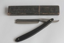Antique Forestier Razor in Geneva (61113)