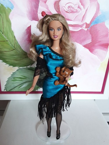 Barbie collection passport - barbie,