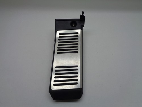 Audi fixation marchepied - audi,