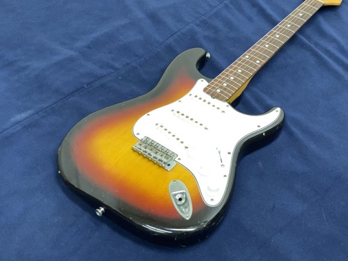 Guitare - (fender, japan)