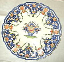 Ancienne assiette de collection en faïence polychrome estampillée VIEUX ROUEN