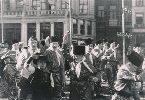 Binche 1950 fête - -, des
