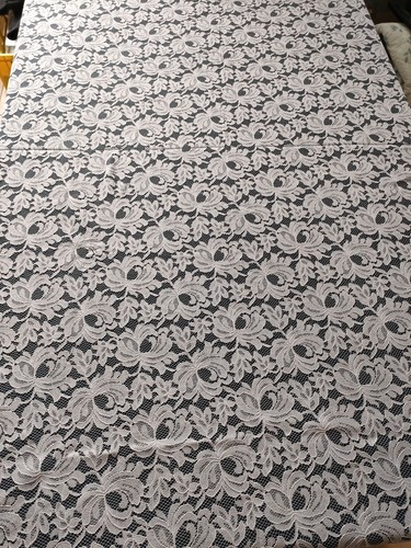 Nappe ovale dentelle