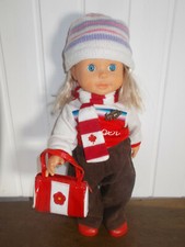 VINTAGE POUPÉE PARLANTE et CHANTANTE 40 cm JESMAR SIDJ TAK habillée hiver