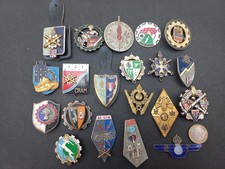 2165/MEDA - Lot de 20 insignes