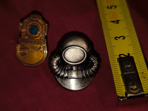 Insignes scaphandrier dont - insignes,