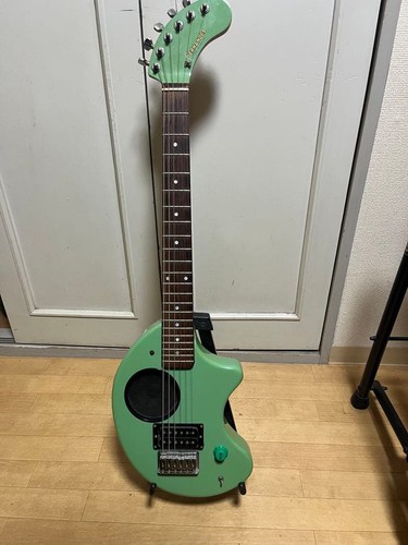Ampli guitare électrique vert