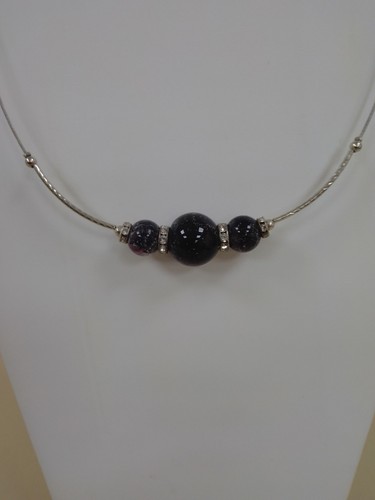 Collier ras cou - du,