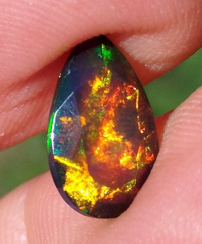 25cts top opale noire - 1,25cts,