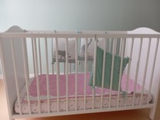 lit bébé Ikéa 60 X 120 cm 2 hauteurs de sommier avec matelas en mousse 