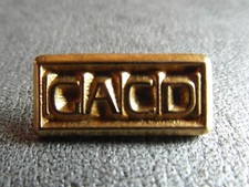 RARE PINS PIN'S - G.A.C.D - MATERIEL - DENTAIRE - DENTISTE - DENT - FOURNITURE
